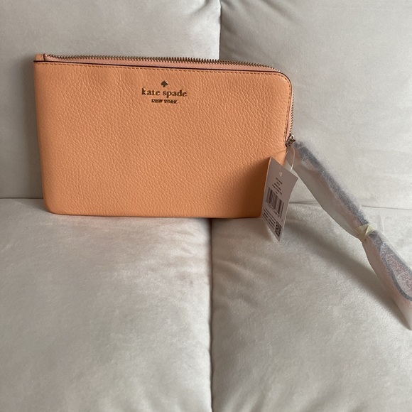 kate spade Handbags - Kate Spade Leila Medium L-Zip Wristlet